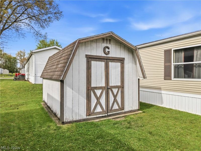 18 Oakwood Drive, Beloit, OH 44609 Photo 27