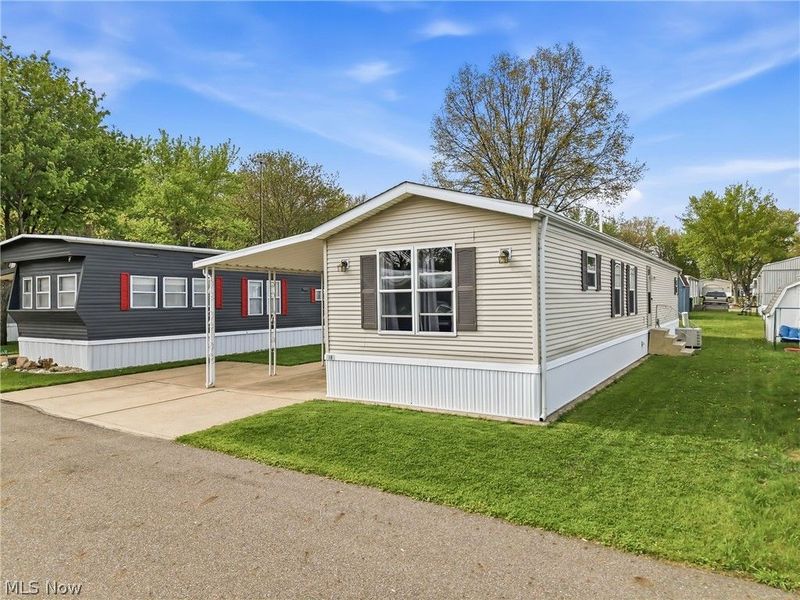 18 Oakwood Drive, Beloit, OH 44609 Photo 3
