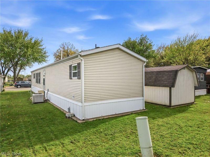 18 Oakwood Drive, Beloit, OH 44609 Photo 30