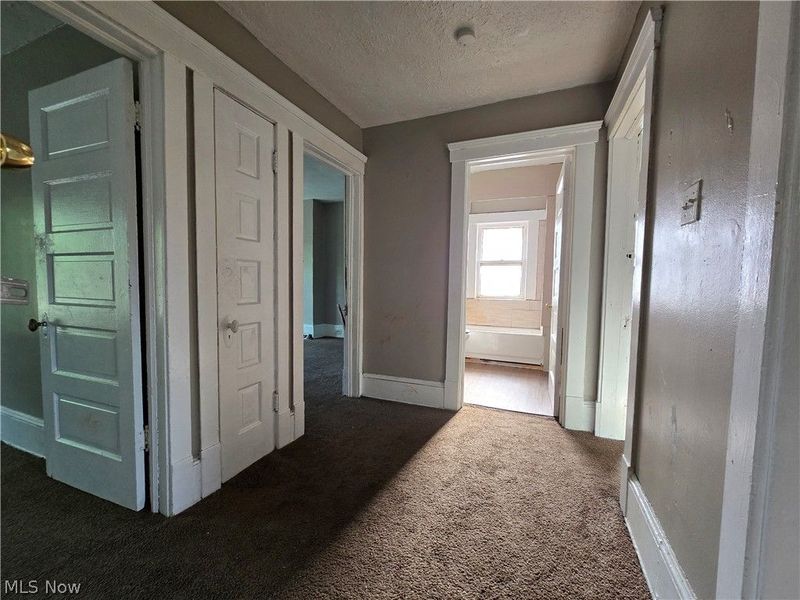 10630 Tacoma Avenue, Cleveland, OH 44108 Photo 14