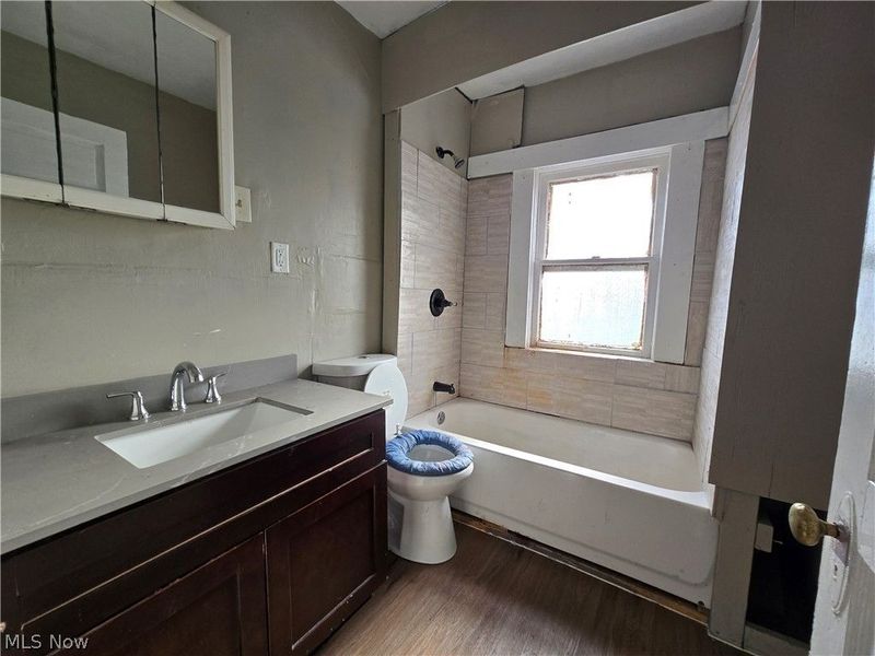 10630 Tacoma Avenue, Cleveland, OH 44108 Photo 15