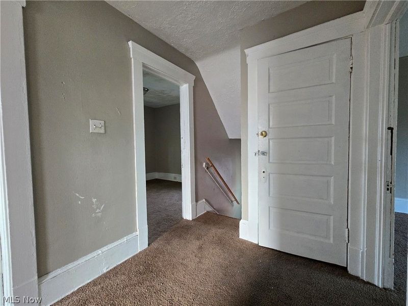 10630 Tacoma Avenue, Cleveland, OH 44108 Photo 16