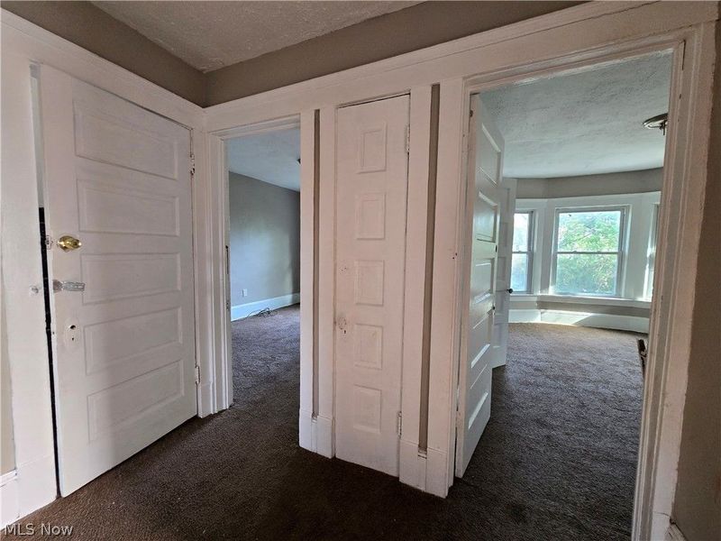 10630 Tacoma Avenue, Cleveland, OH 44108 Photo 18