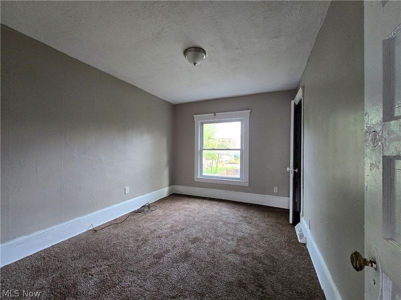 10630 Tacoma Avenue, Cleveland, OH 44108 Photo 19