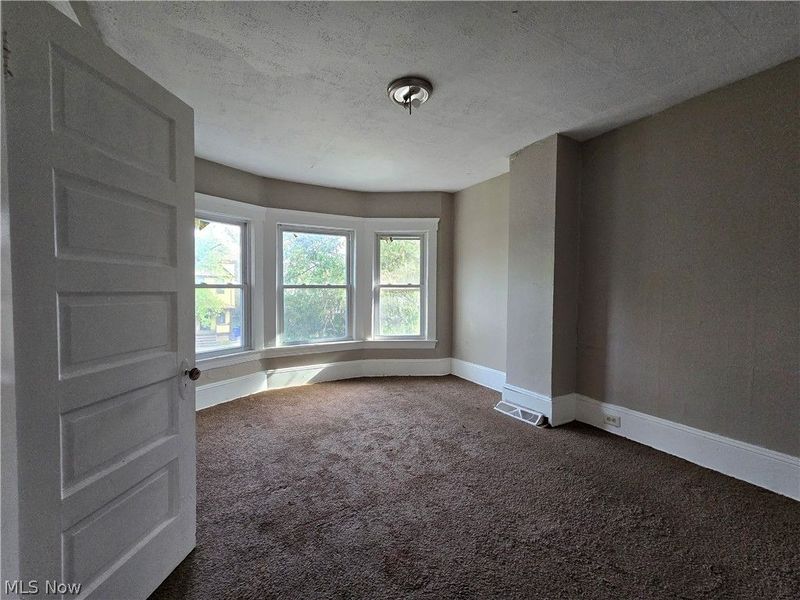 10630 Tacoma Avenue, Cleveland, OH 44108 Photo 20