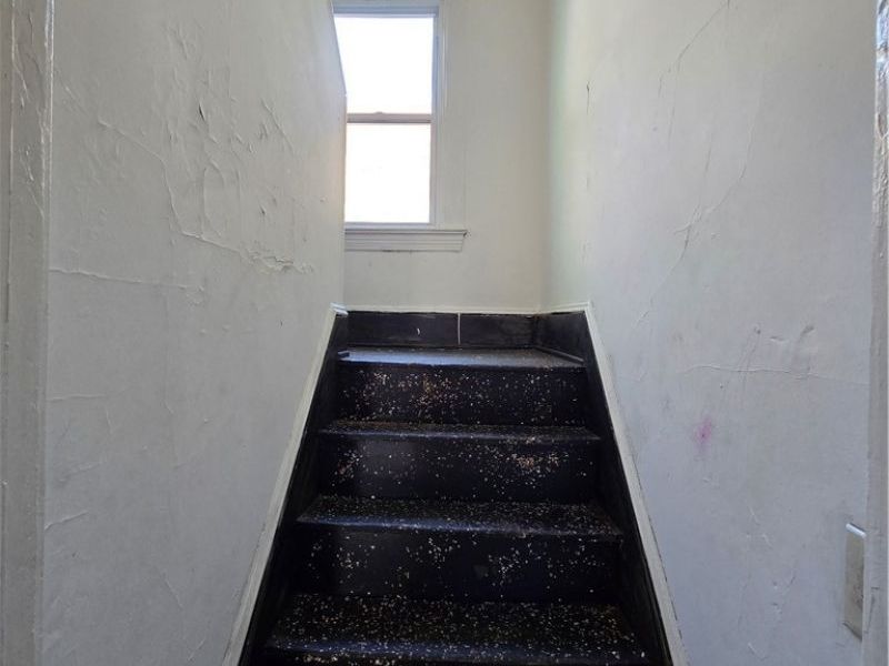 10630 Tacoma Avenue, Cleveland, OH 44108 Photo 24