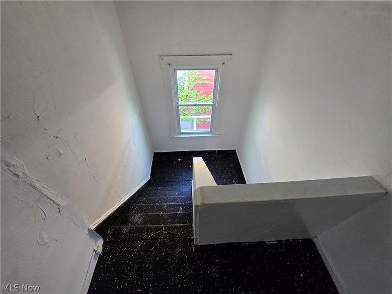 10630 Tacoma Avenue, Cleveland, OH 44108 Photo 27