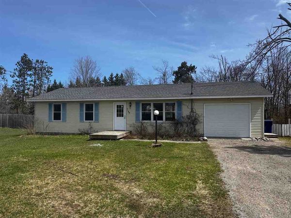 7165 Chicago St., Alanson, MI 49706