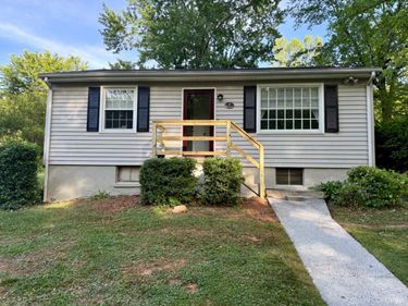 7 Lake Shore Lane, Lynchburg, VA 24502
