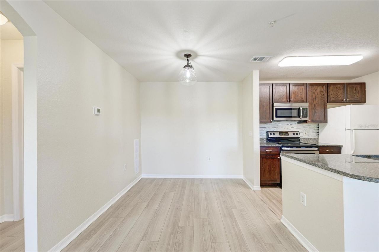 8911 Manor Loop , Unit 207, Lakewood Ranch, FL 34202 Photo