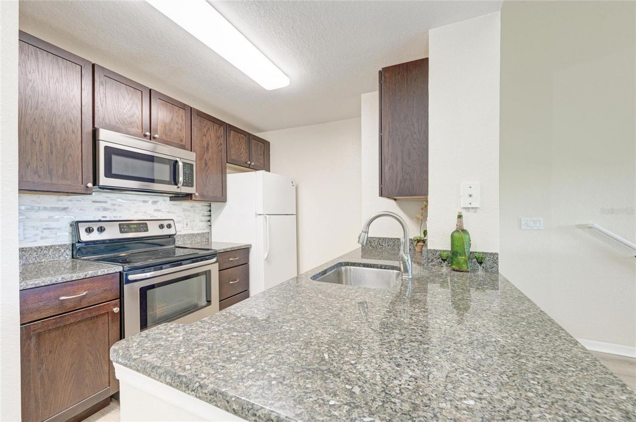 8911 Manor Loop , Unit 207, Lakewood Ranch, FL 34202 Photo