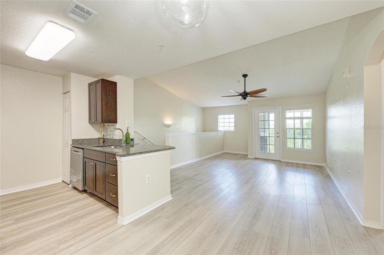 8911 Manor Loop , Unit 207, Lakewood Ranch, FL 34202 Photo