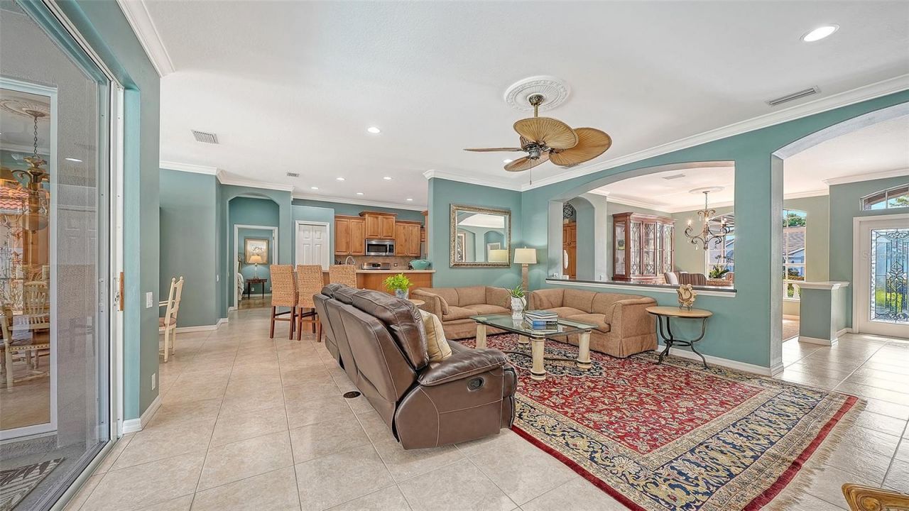 4823 Carrington Circle, Sarasota, FL 34243 Photo