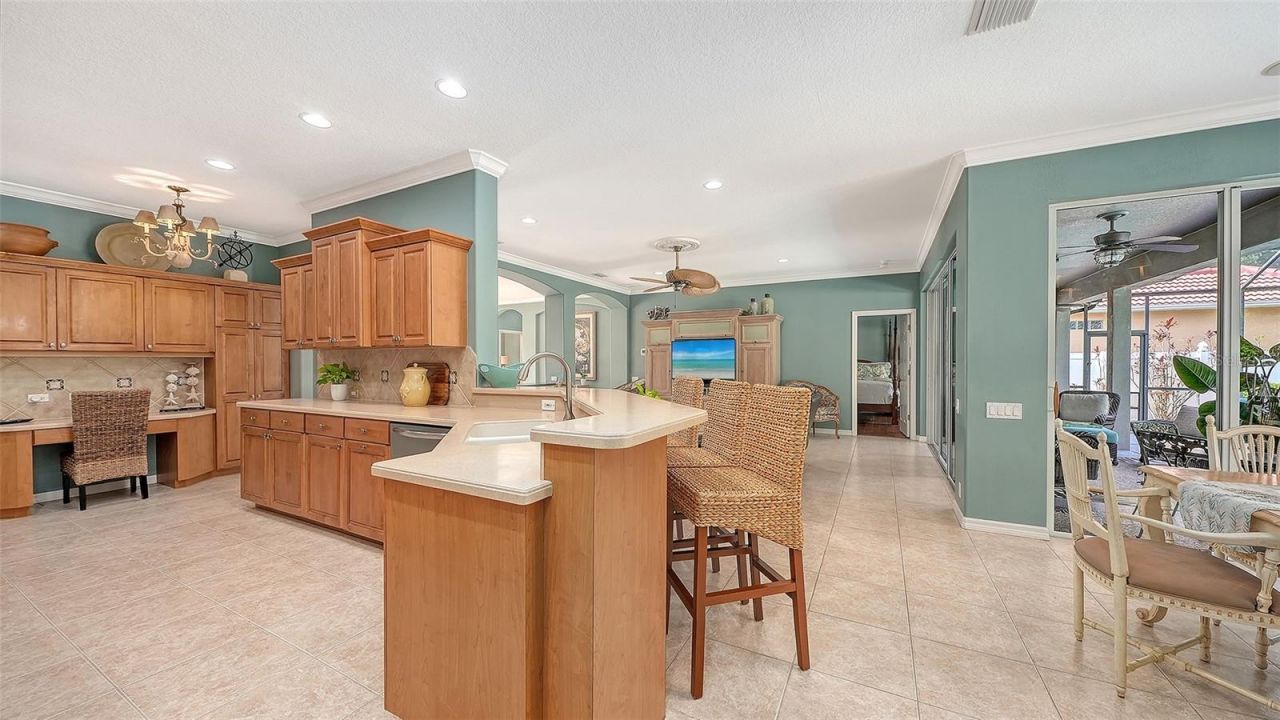 4823 Carrington Circle, Sarasota, FL 34243 Photo
