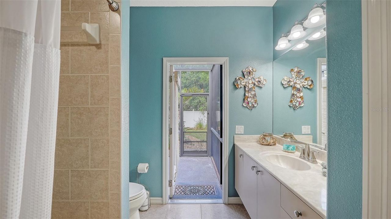 4823 Carrington Circle, Sarasota, FL 34243 Photo