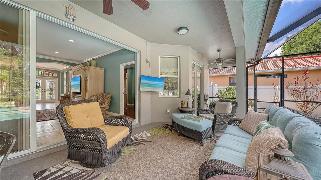 4823 Carrington Circle, Sarasota, FL 34243 Photo