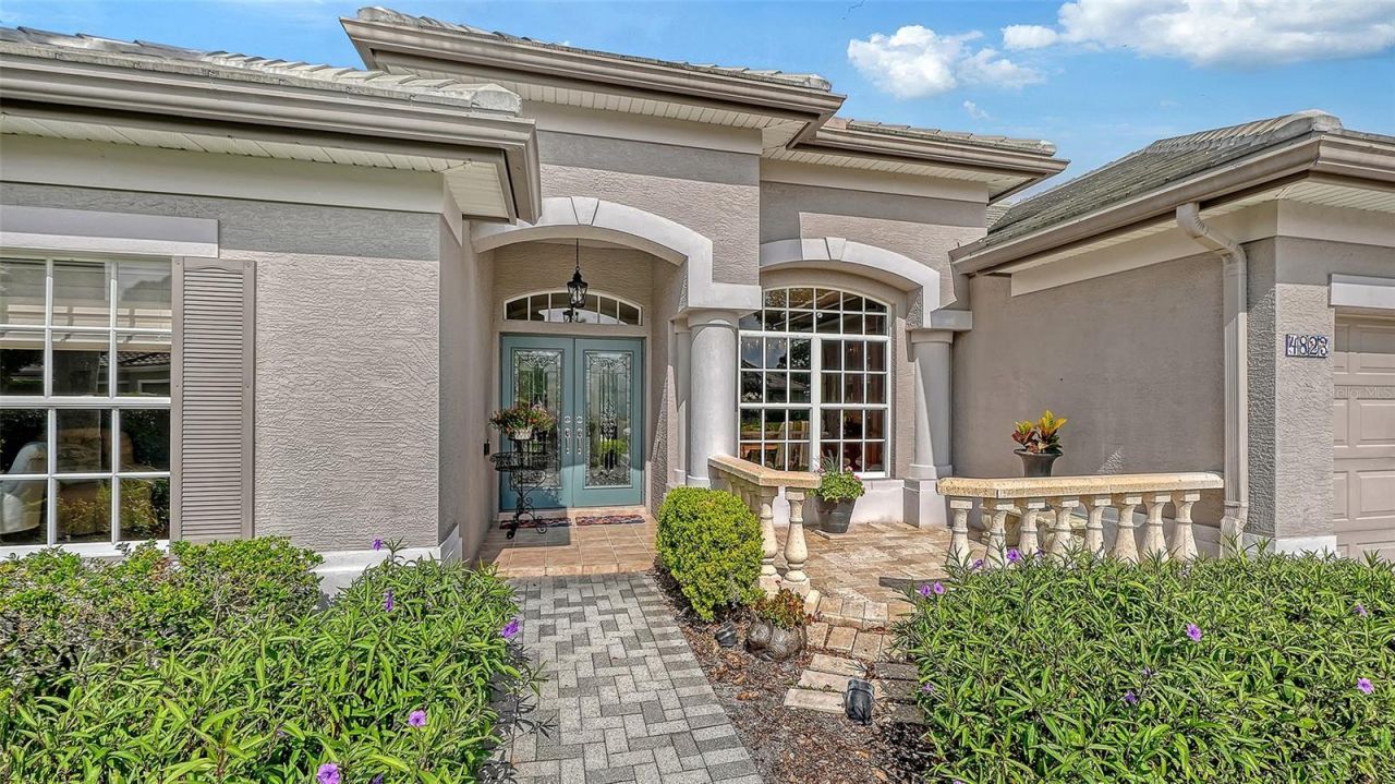 4823 Carrington Circle, Sarasota, FL 34243 Photo
