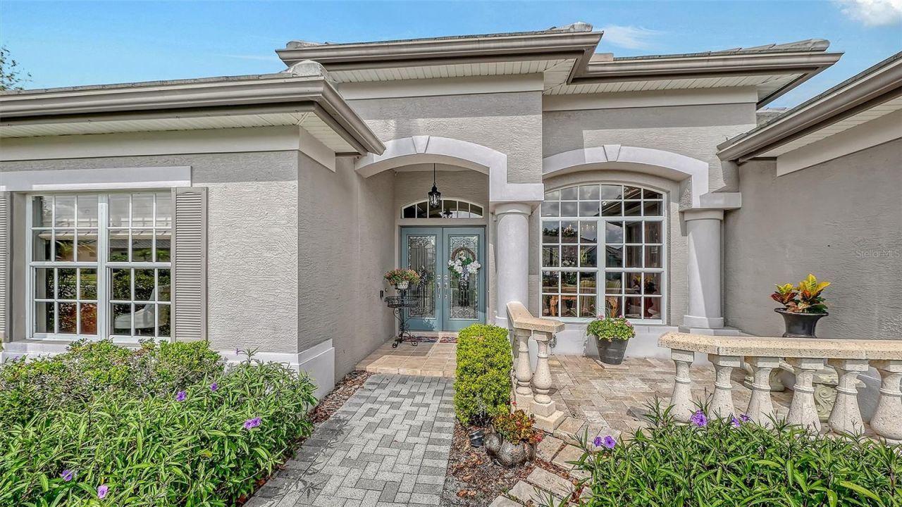 4823 Carrington Circle, Sarasota, FL 34243 Photo