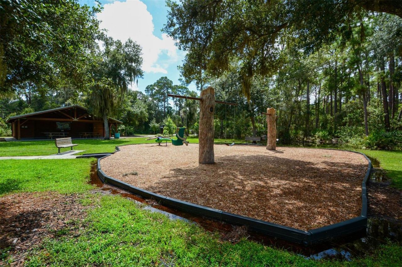 4823 Carrington Circle, Sarasota, FL 34243 Photo
