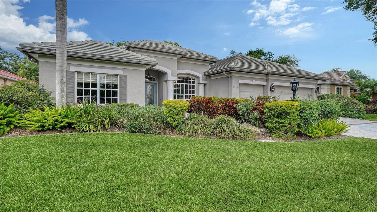 4823 Carrington Circle, Sarasota, FL 34243 Photo