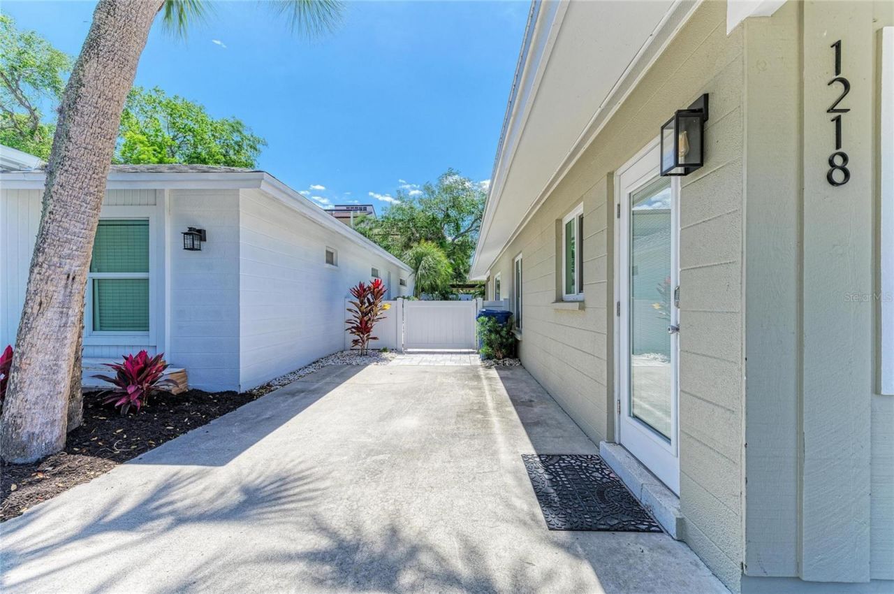 1218 Moonmist Circle, Unit S2, Sarasota, FL 34242 Photo