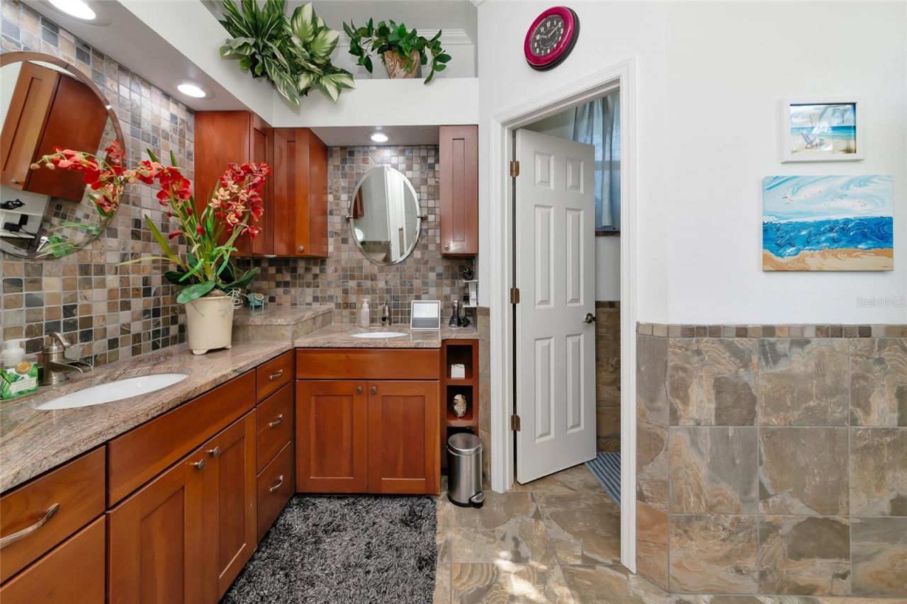 8807 71st Avenue E, Palmetto, FL 34221 Photo
