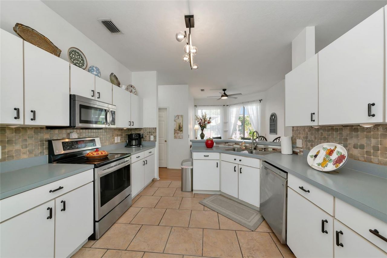 8807 71st Avenue E, Palmetto, FL 34221 Photo