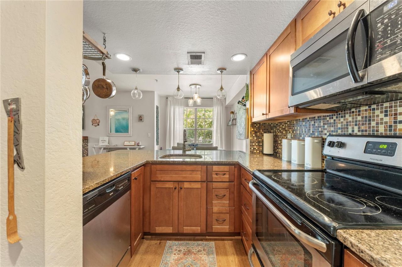 850 S Tamiami Trail, Unit 604, Sarasota, FL 34236 Photo