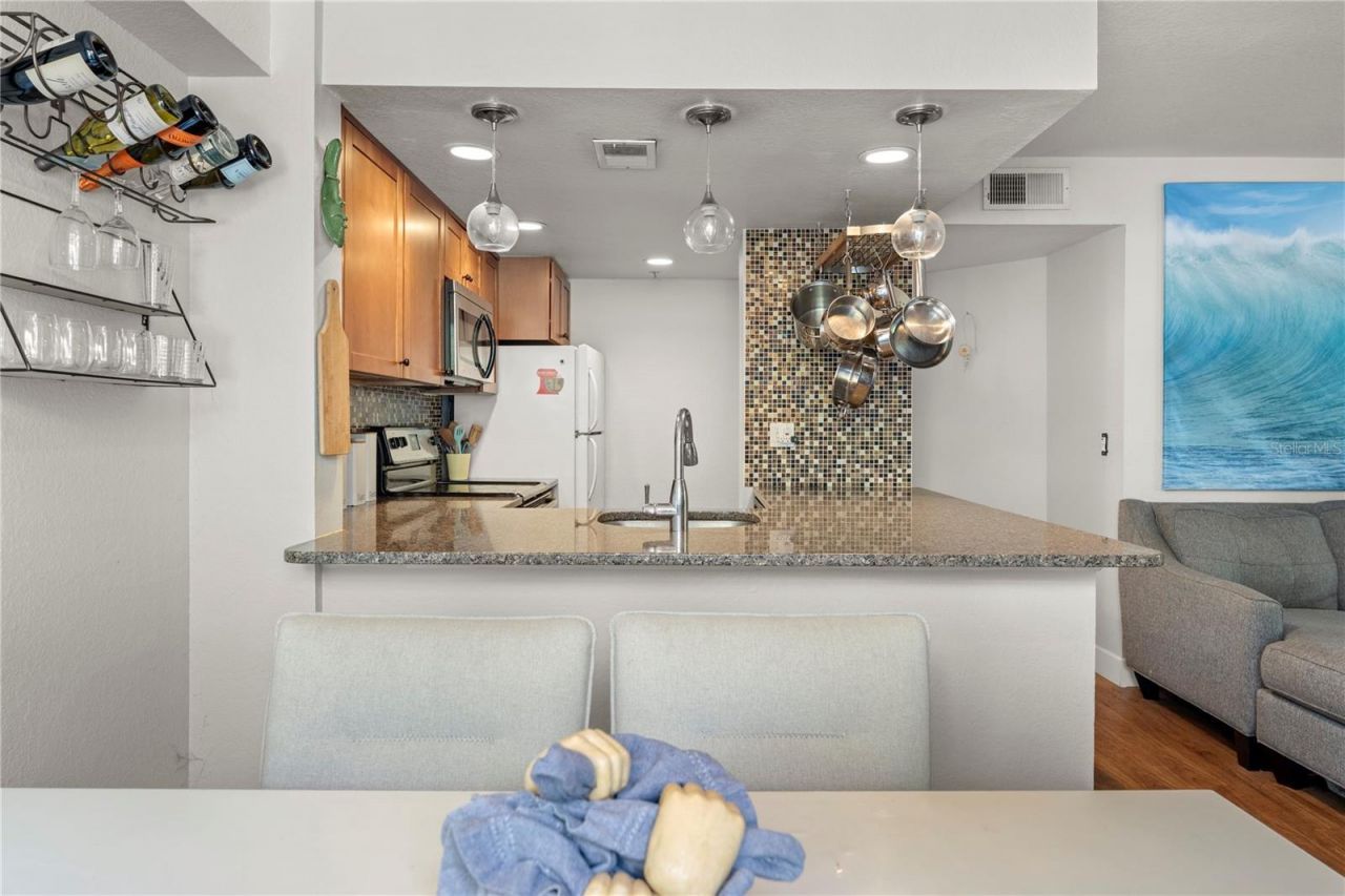 850 S Tamiami Trail, Unit 604, Sarasota, FL 34236 Photo