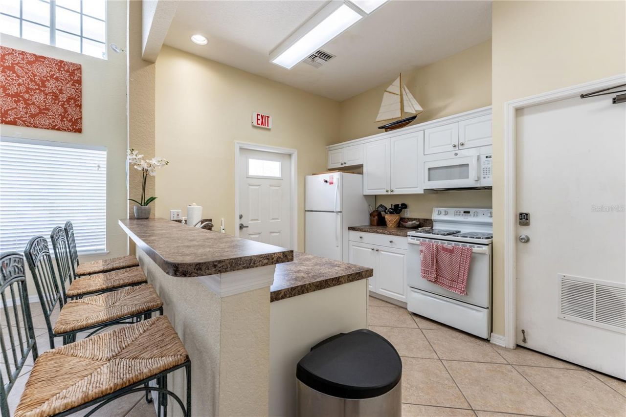 850 S Tamiami Trail, Unit 604, Sarasota, FL 34236 Photo