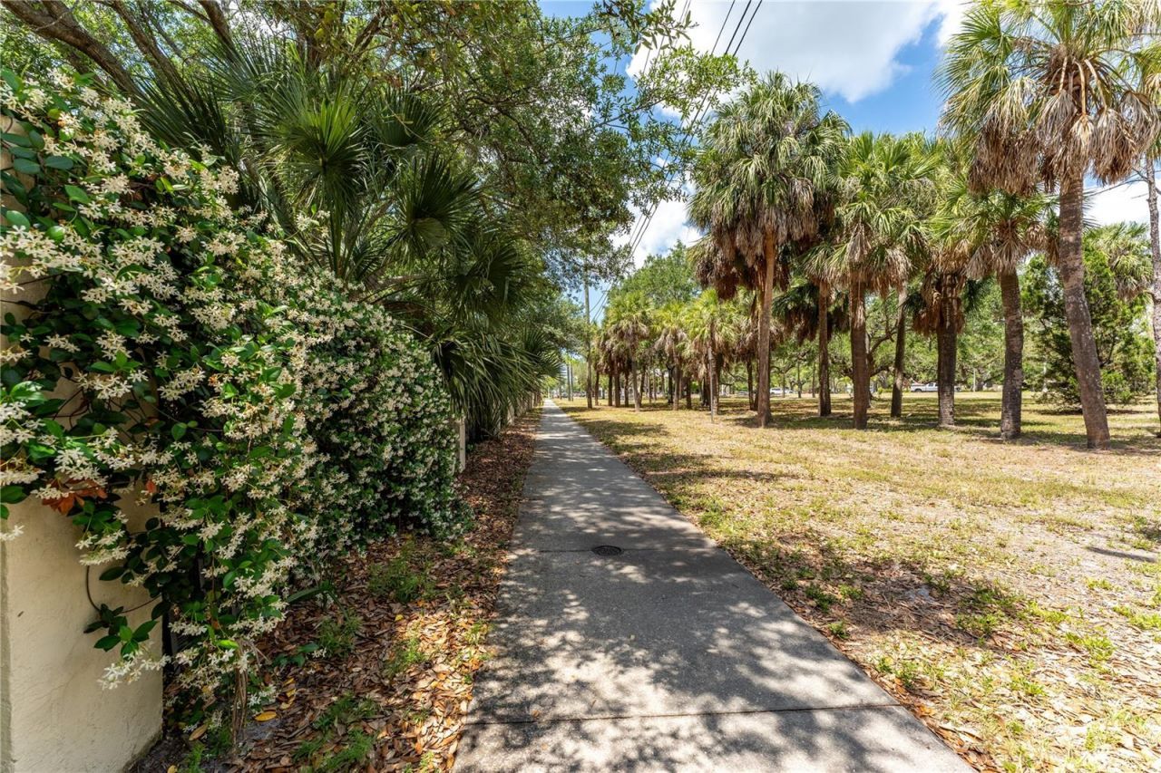 850 S Tamiami Trail, Unit 604, Sarasota, FL 34236 Photo