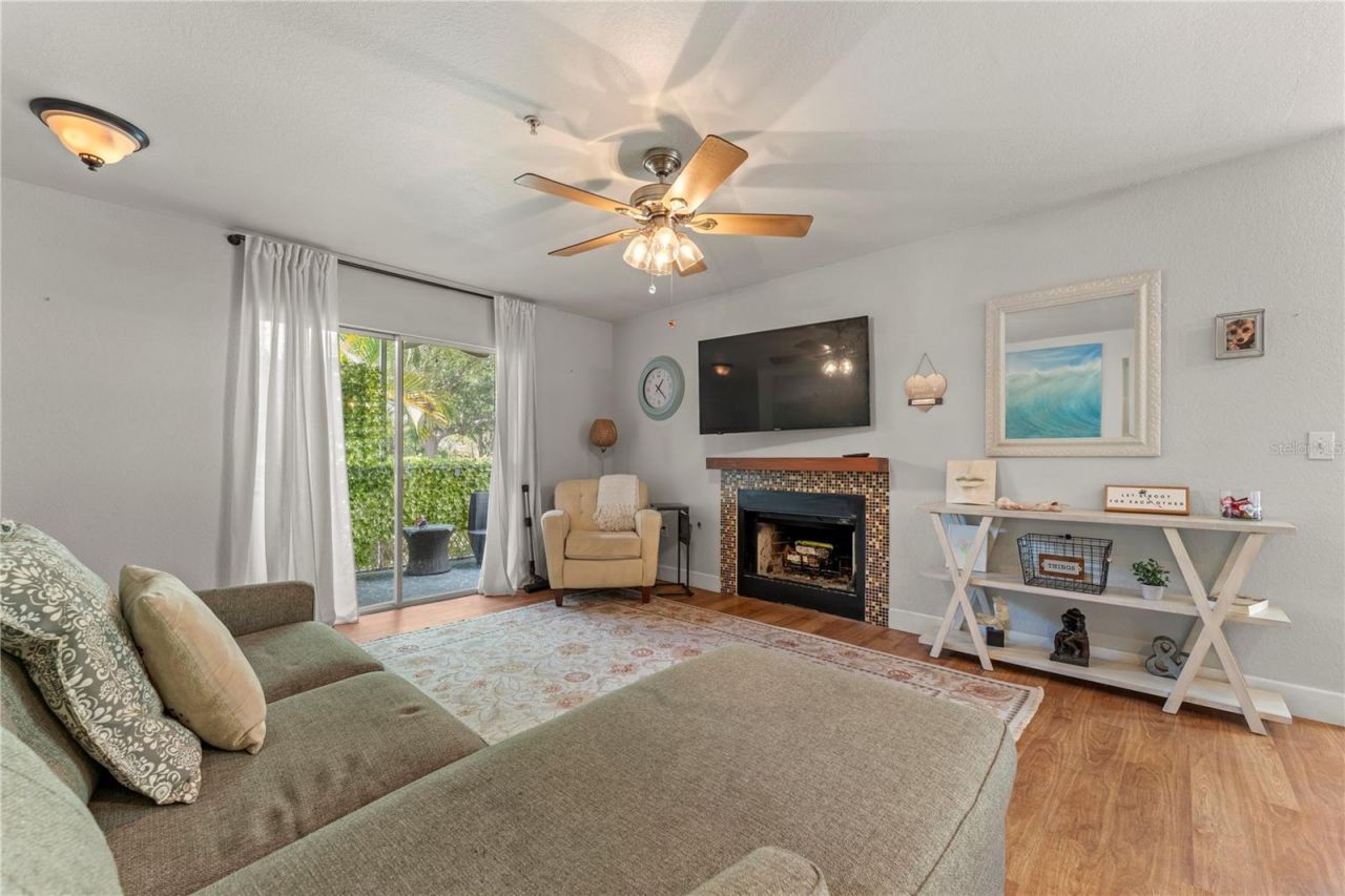 850 S Tamiami Trail, Unit 604, Sarasota, FL 34236 Photo