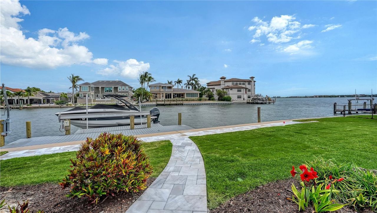 7689 Cove Terrace, Sarasota, FL 34231 Photo