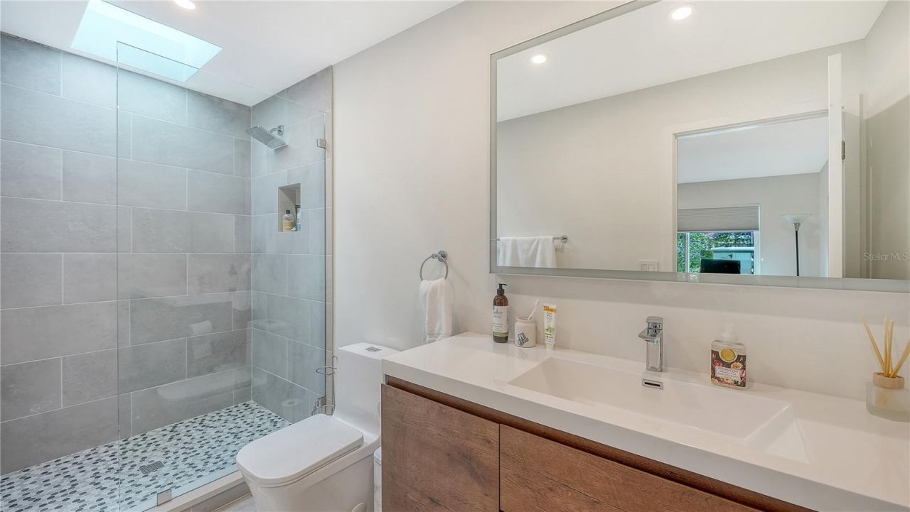 7689 Cove Terrace, Sarasota, FL 34231 Photo