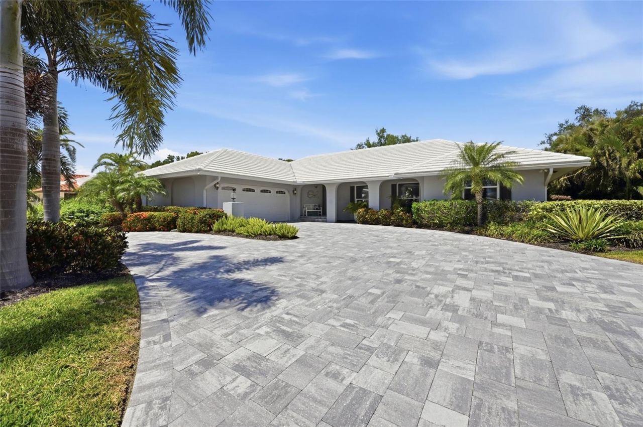 408 Yacht Harbor Drive, Osprey, FL 34229 Main Photo