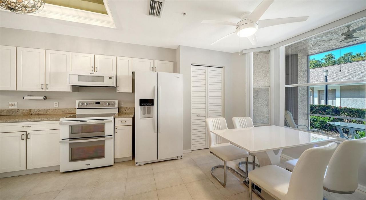 8901 Veranda Way, Unit 111, Sarasota, FL 34238 Photo