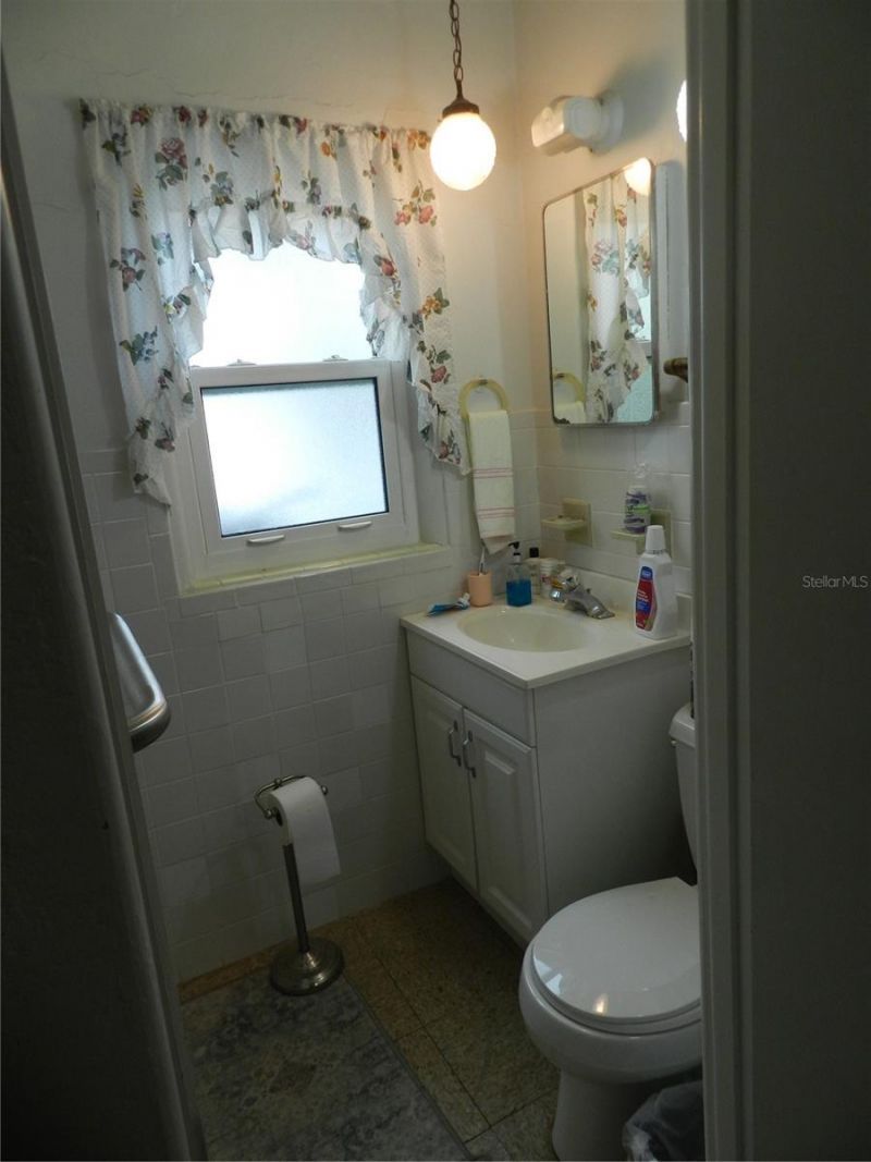 805 Ocean Avenue, New Smyrna Beach, FL 32169 Photo