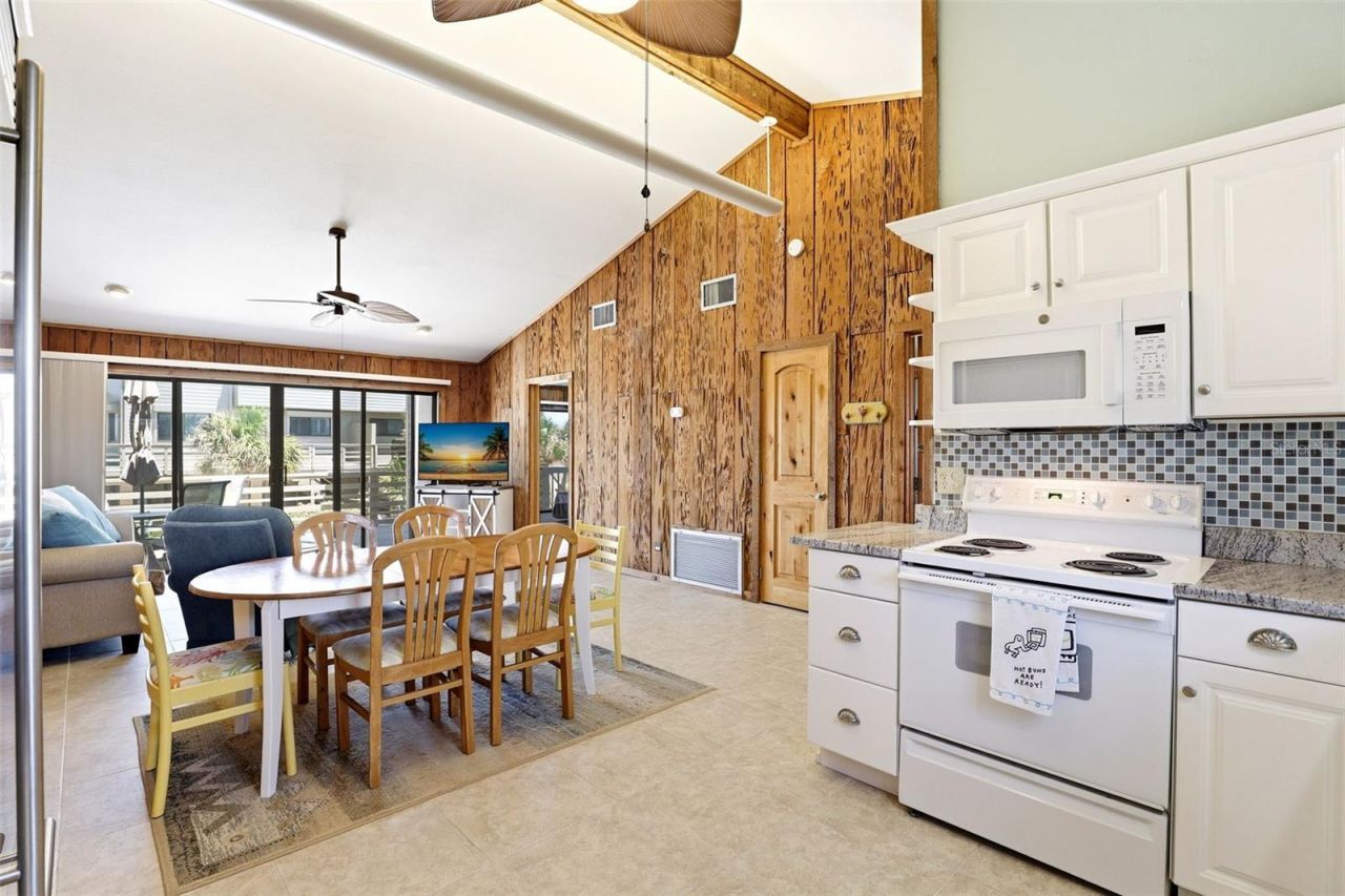4325 S Atlantic Avenue, Unit B6, New Smyrna Beach, FL 32169 Photo