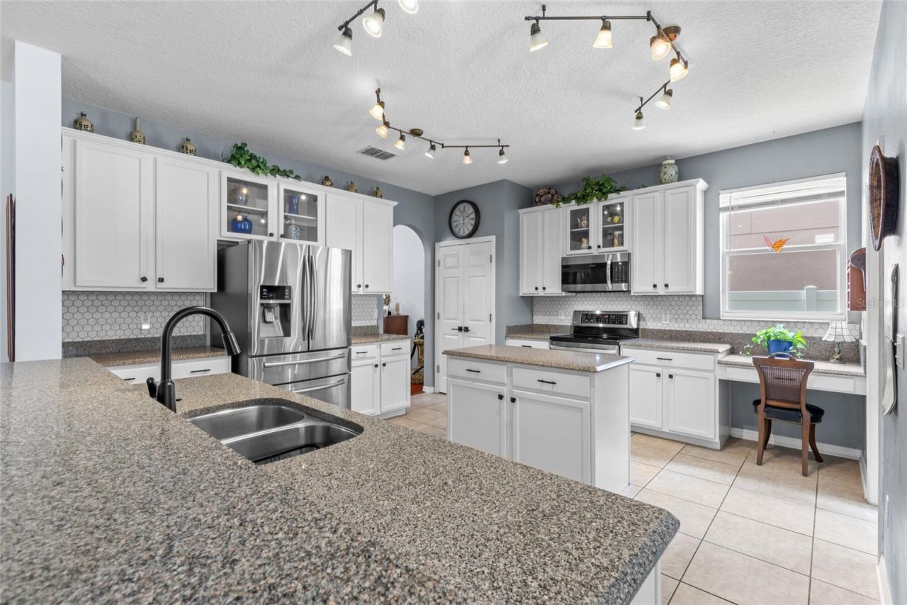 2190 Laurel Blossom Circle , Ocoee, FL 34761 Photo