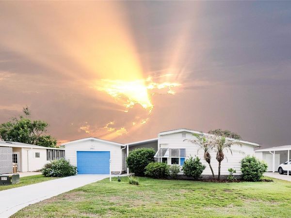 24927 PINE HILL , LEESBURG, FL 34748