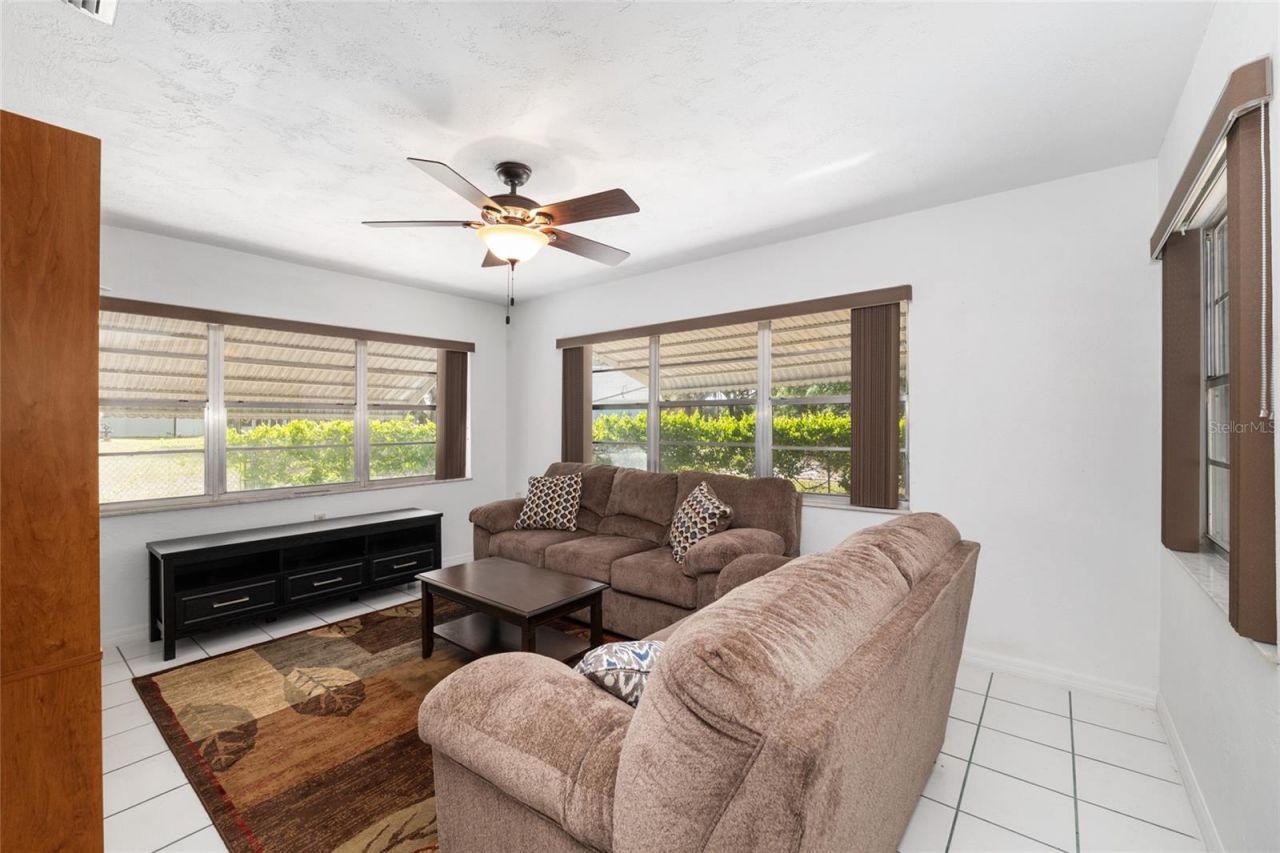 9317 E Crescent Drive , Inverness, FL 34450 Photo