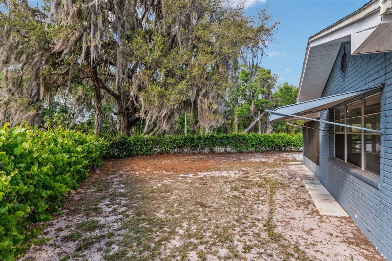 9317 E Crescent Drive , Inverness, FL 34450 Photo