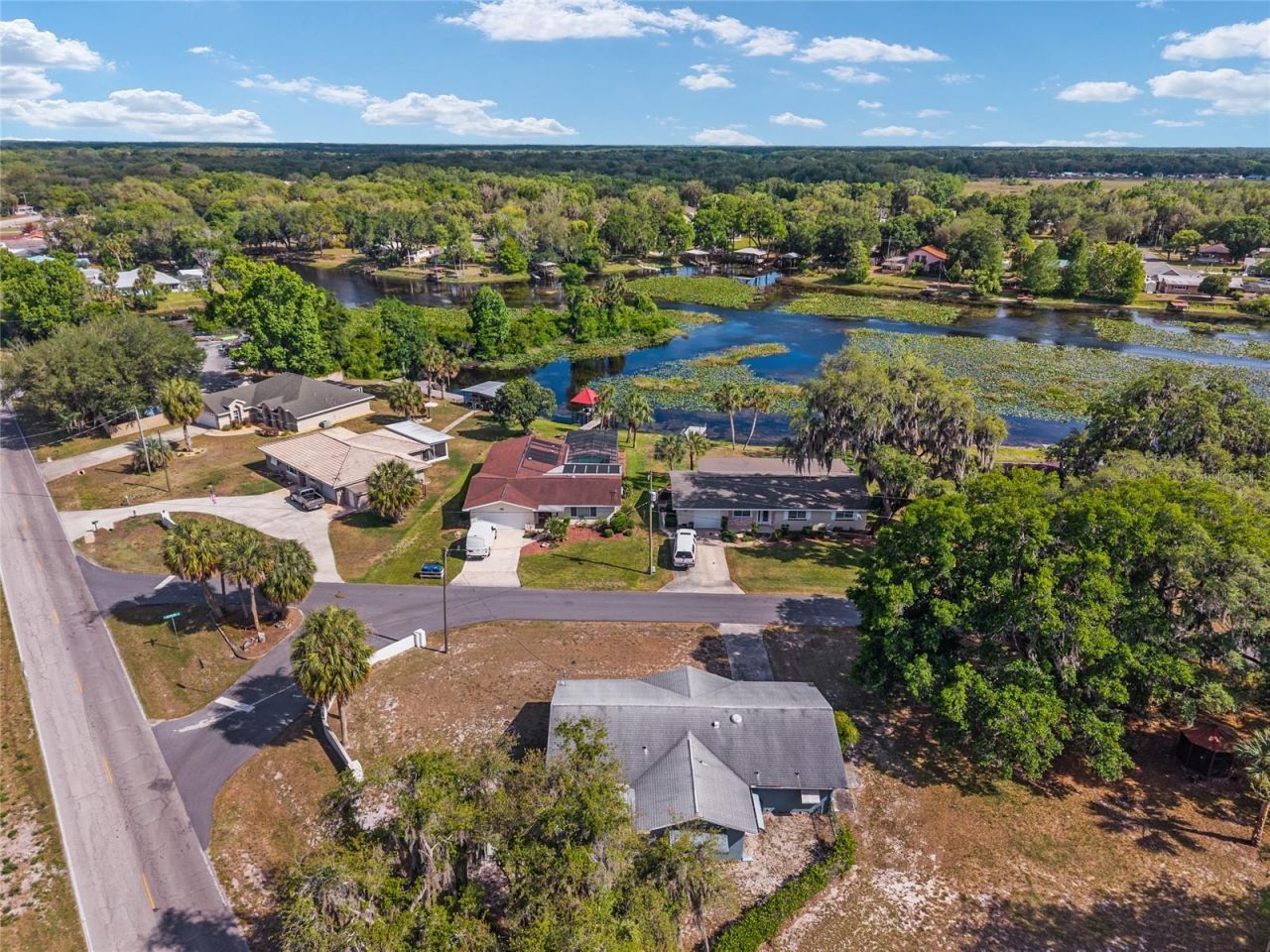 9317 E Crescent Drive , Inverness, FL 34450 Photo