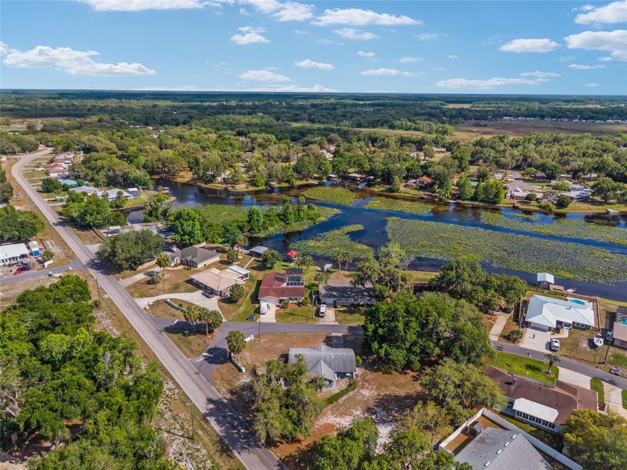 9317 E Crescent Drive , Inverness, FL 34450 Photo