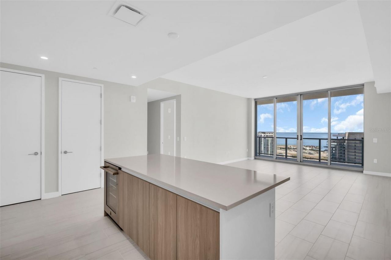 400 Central Avenue, Unit 3603, Saint Petersburg, FL 33701 Photo