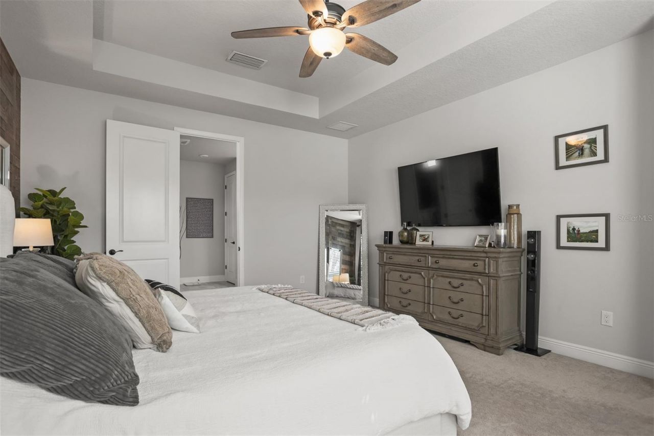4914 Lakeshore Oaks Court , Tampa, FL 33624 Photo