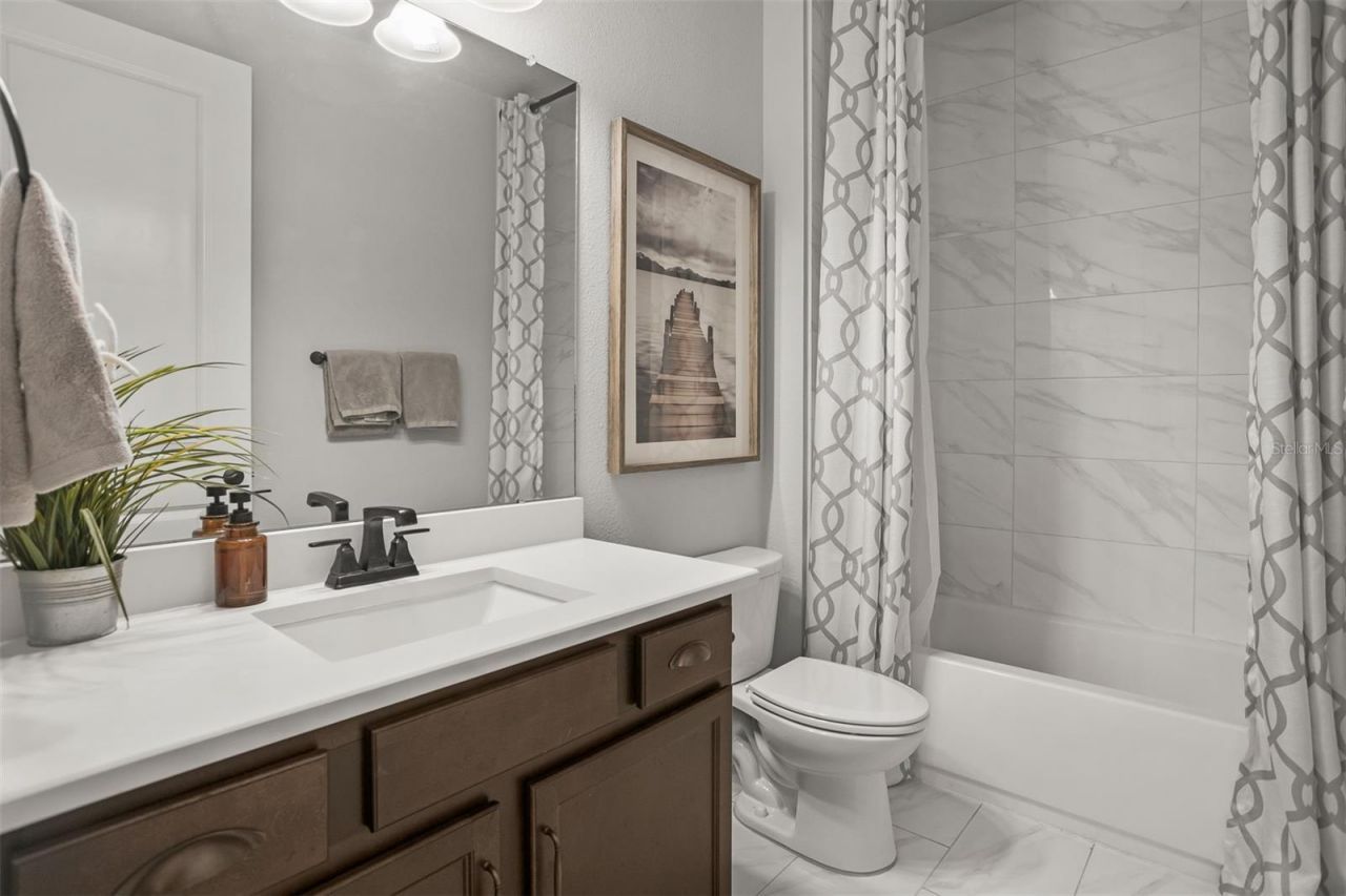4914 Lakeshore Oaks Court , Tampa, FL 33624 Photo
