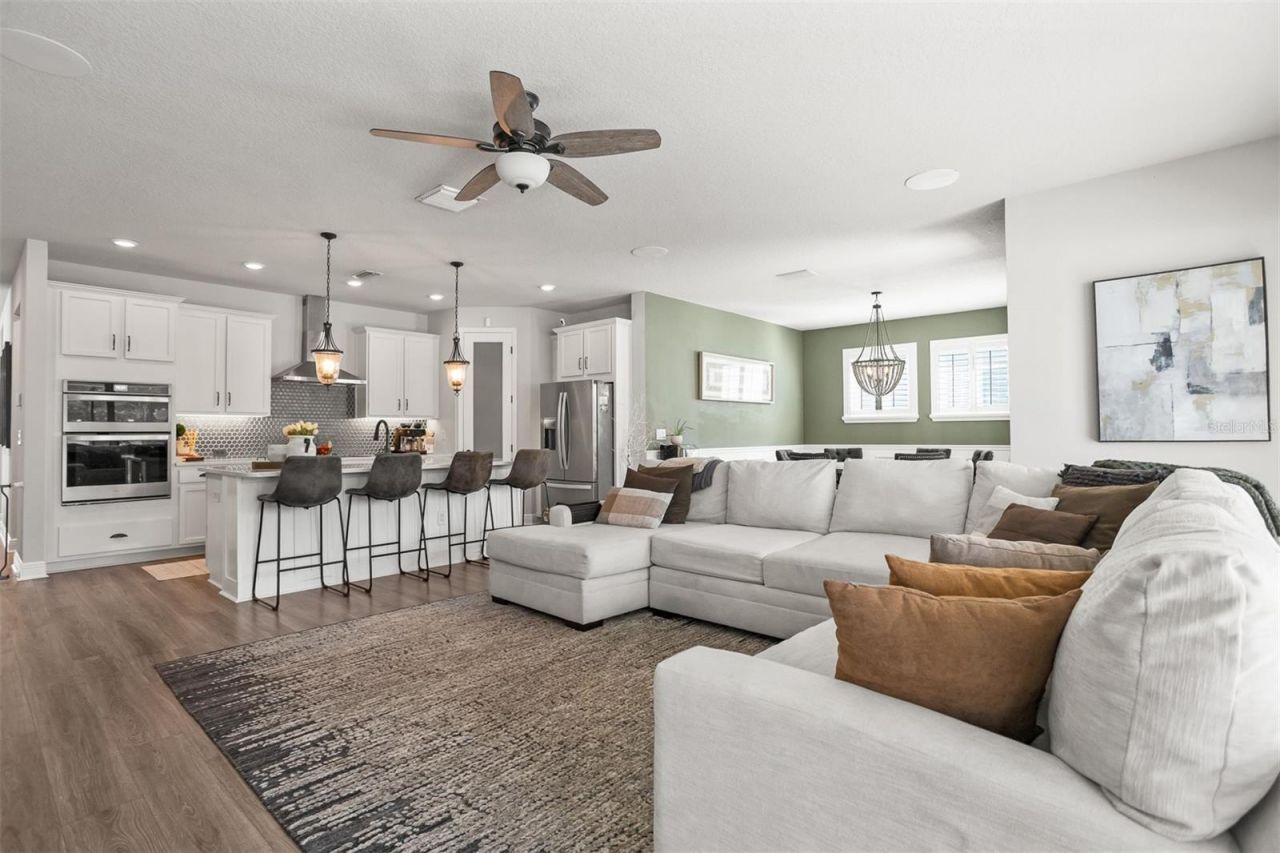 4914 Lakeshore Oaks Court , Tampa, FL 33624 Photo
