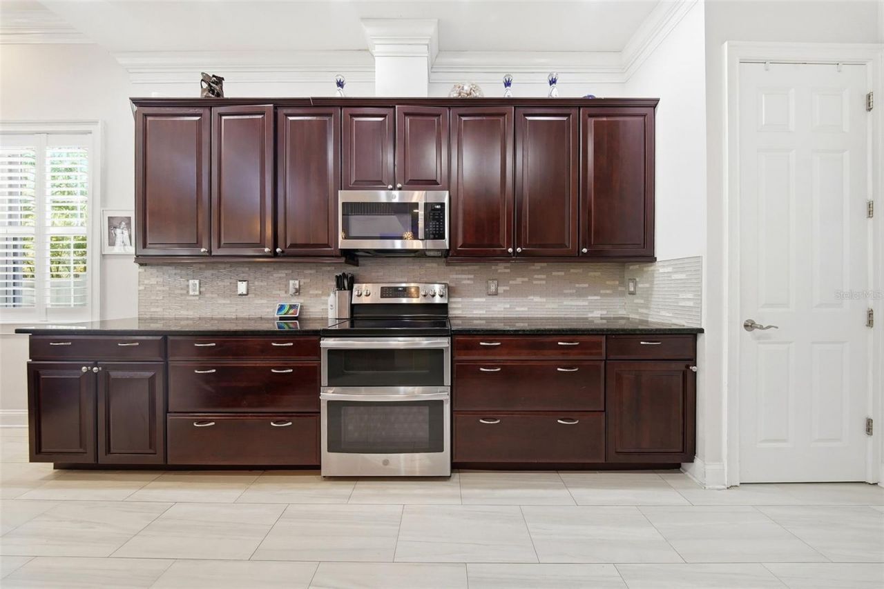 234 36th Avenue Ne, Saint Petersburg, FL 33704 Photo