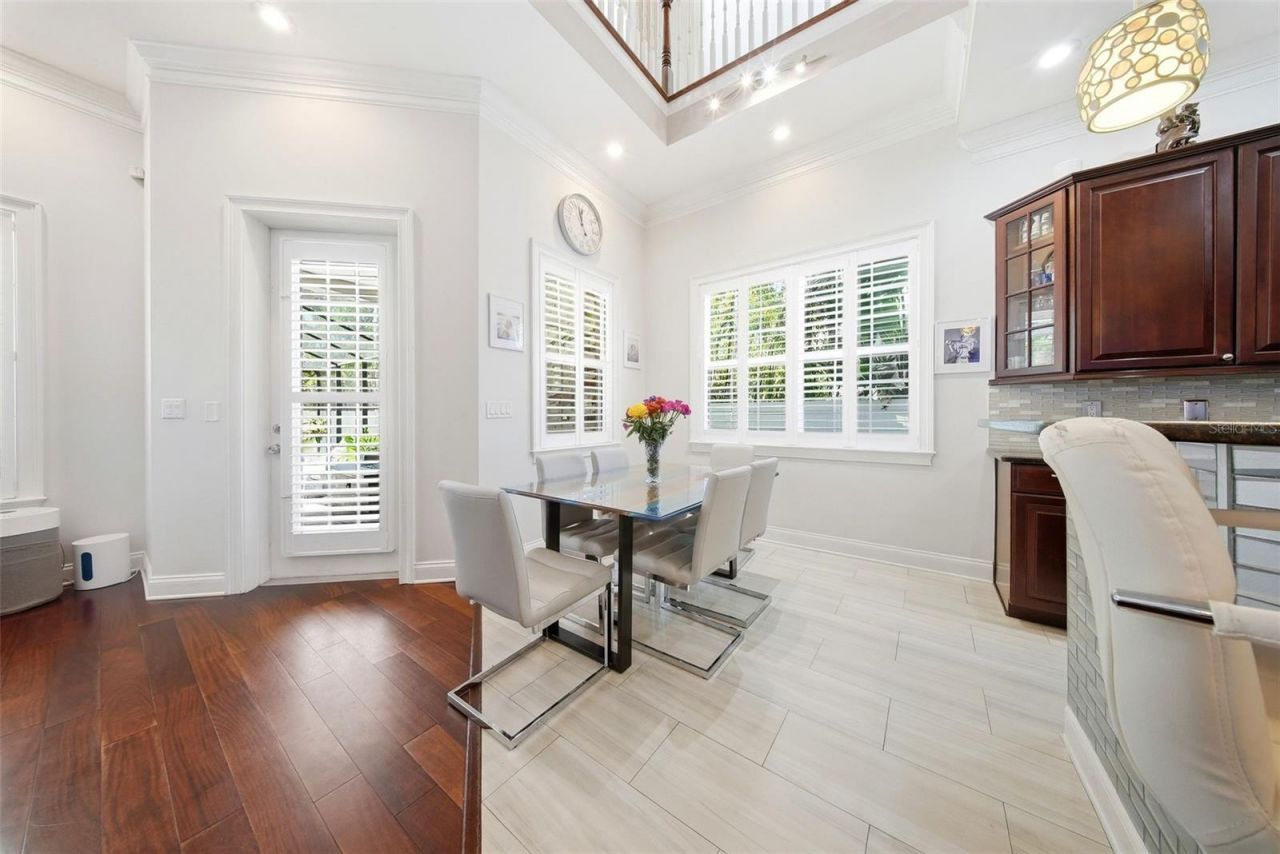 234 36th Avenue Ne, Saint Petersburg, FL 33704 Photo